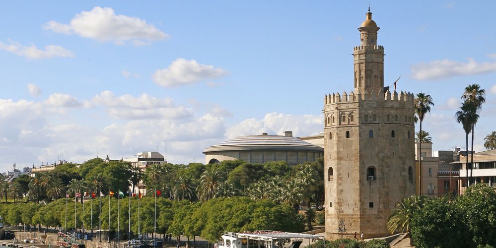 Eén van de vele top bezienswaardigheden van Sevilla : De gouden Toren