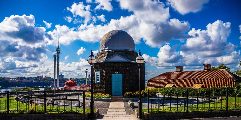 Fantastisch uitzicht vanaf het Skansen openluchtmuseum op Stockholm